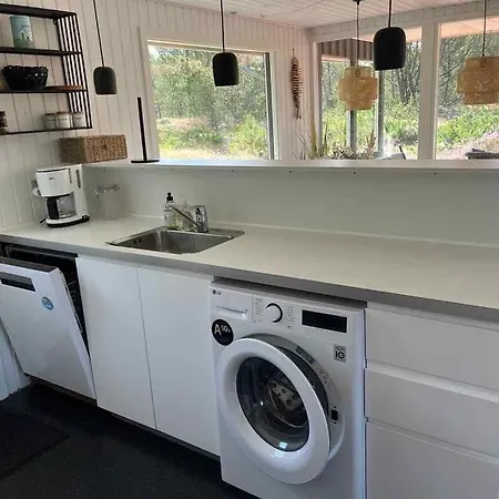 度假居 Unique Location On A Large Sunny Natural Plot *