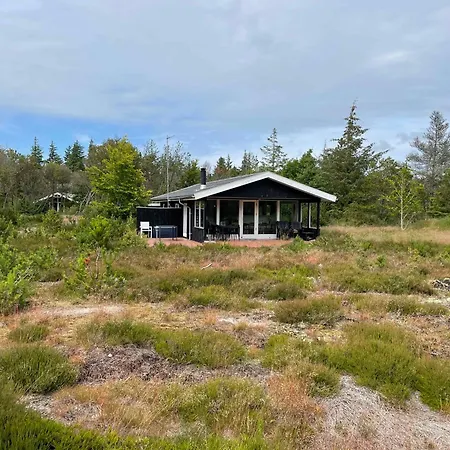 Unique Location On A Large Sunny Natural Plot Holiday home