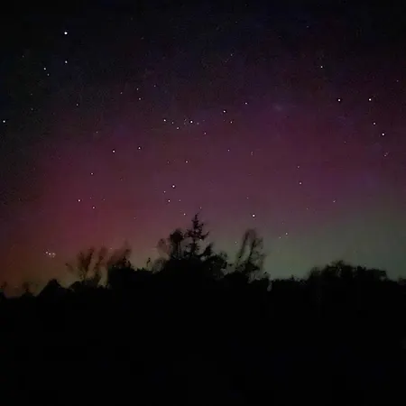 Unique Location On A Large Sunny Natural Plot 度假居