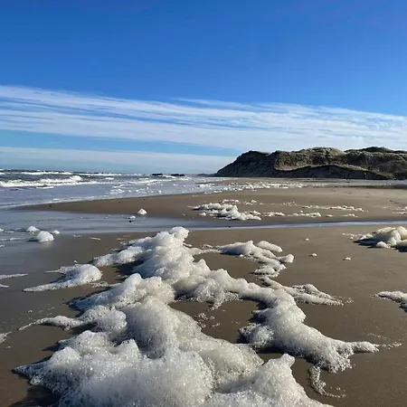度假居 Unique Location On A Large Sunny Natural Plot *