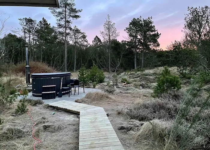 Unique Location On A Large Sunny Natural Plot بيت للعطل